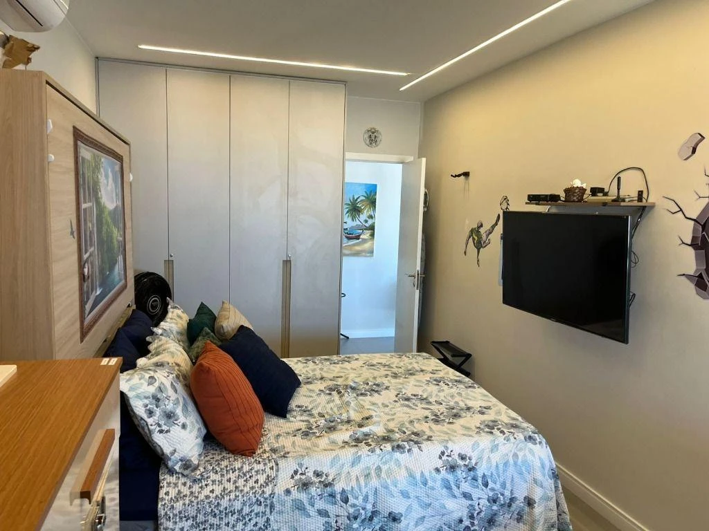 Furnished 66 m² apartment with 2 en-suite bedrooms — photo 8