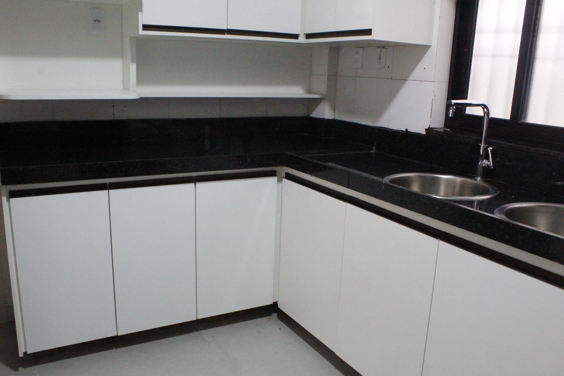 House with 5 bedrooms and 5 parking spaces — photo 22
