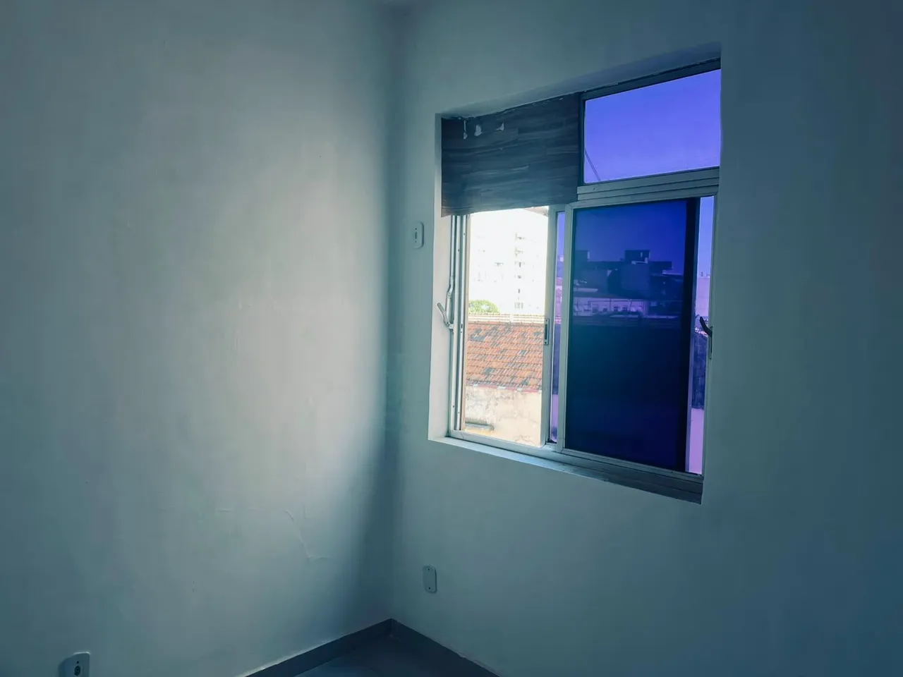 Unfurnished 2-bedroom apartment with a gas kitchen — photo 12