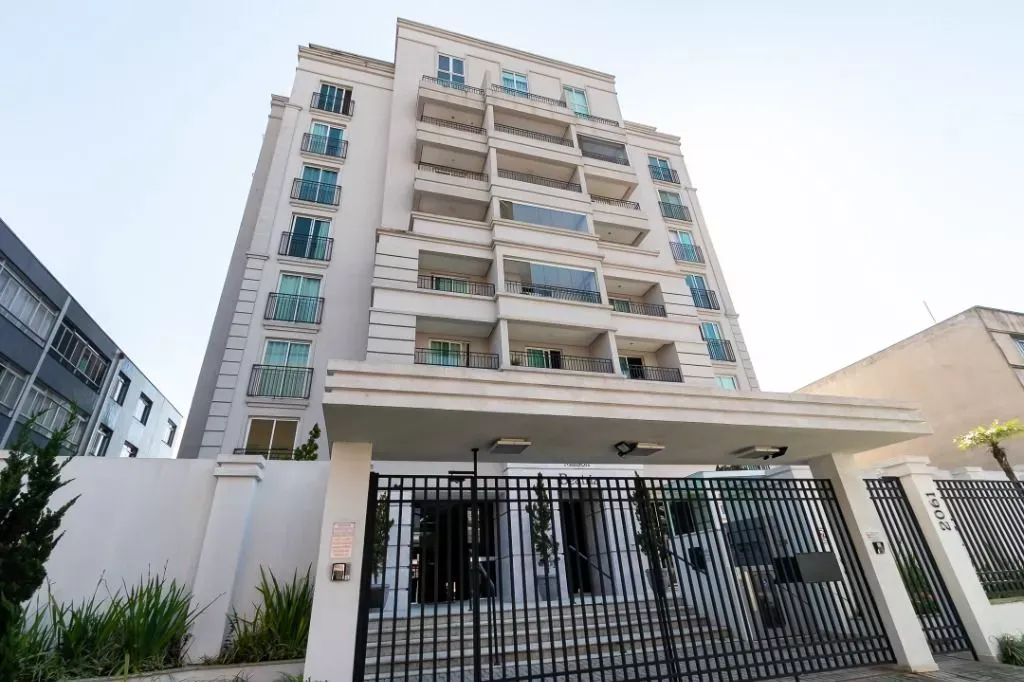 Furnished 1-bedroom apartment with an open kitchen