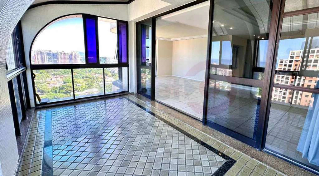 Apartamento de 3 suítes com 200 m² e 2 vagas cobertas — photo 5