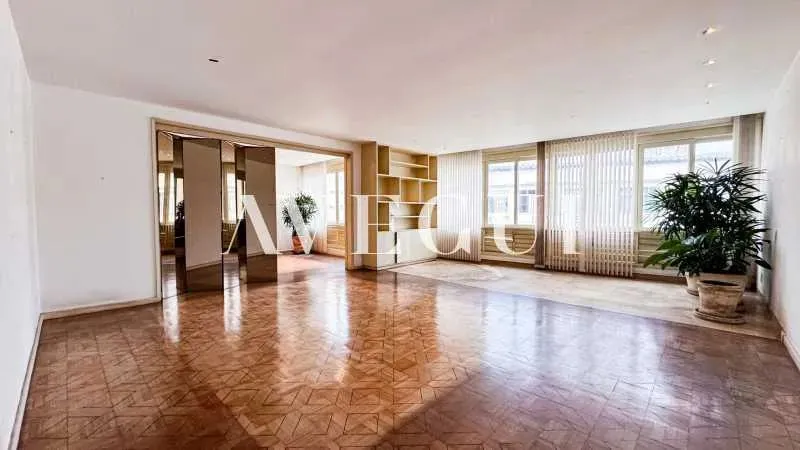 Duplex penthouse with 480 m², 4 bedrooms and 5 baths — photo 11