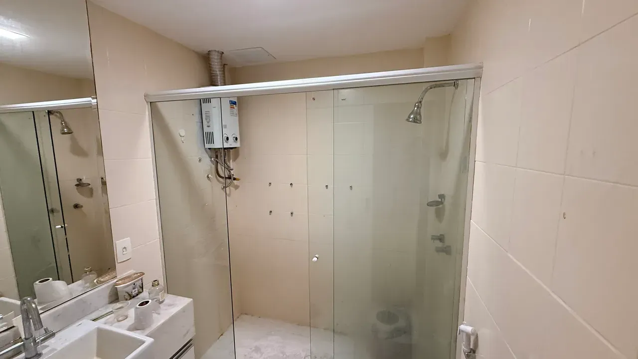 4-bedroom apartment, 1 with its own bathroom, 240 m² — photo 2