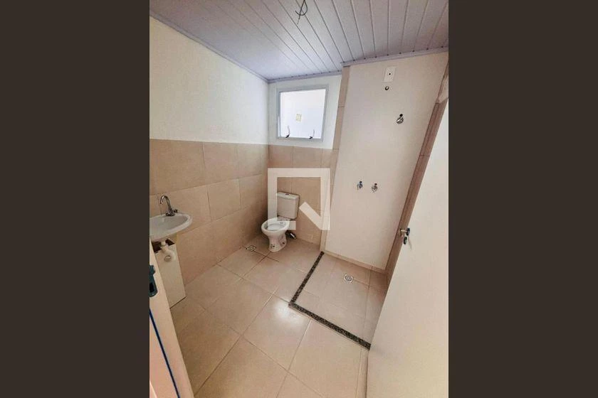 Apartamento de 2 quartos com cozinha fechada e 45 m² — photo 14