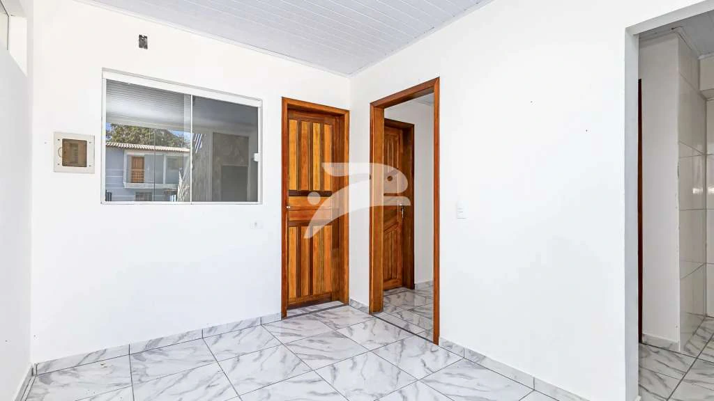 Apartamento de 2 dormitorios con suelo de azulejos — photo 2