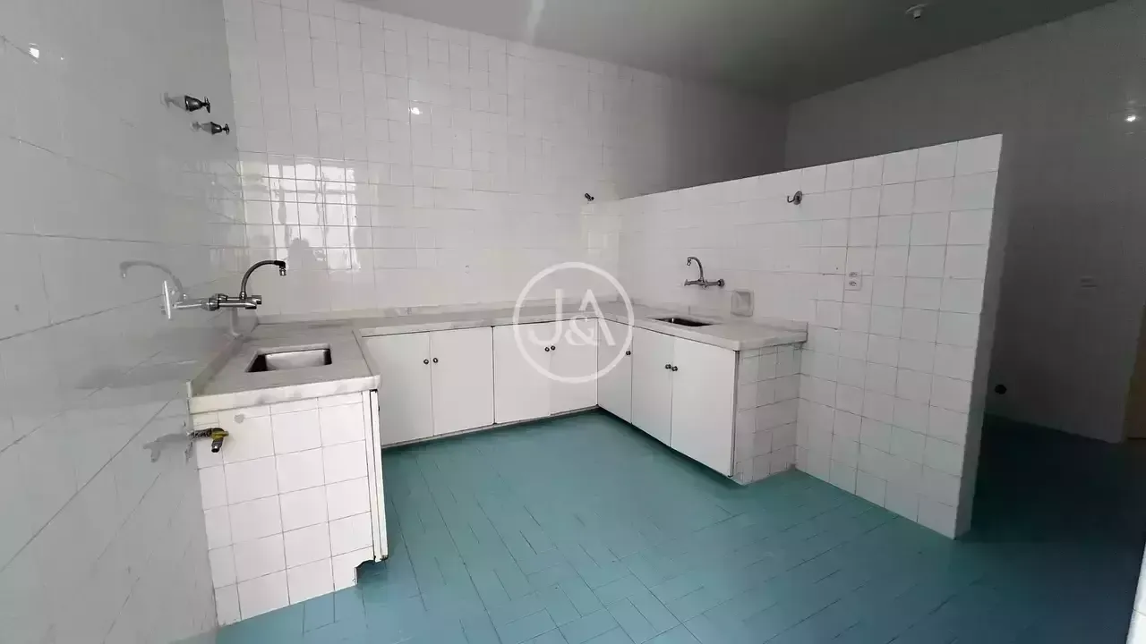 Apartment with 3 bedrooms and a parking space — photo 9