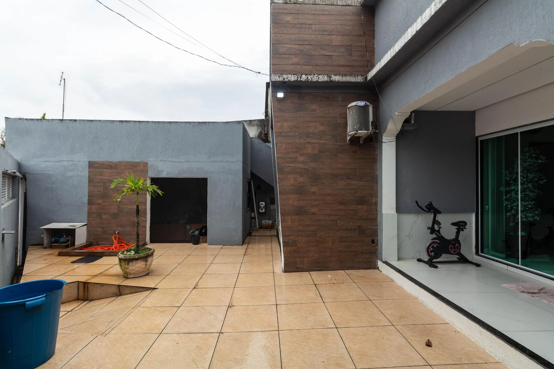 Гардеробна та 2 спальні: будинок 100 м² — photo 19
