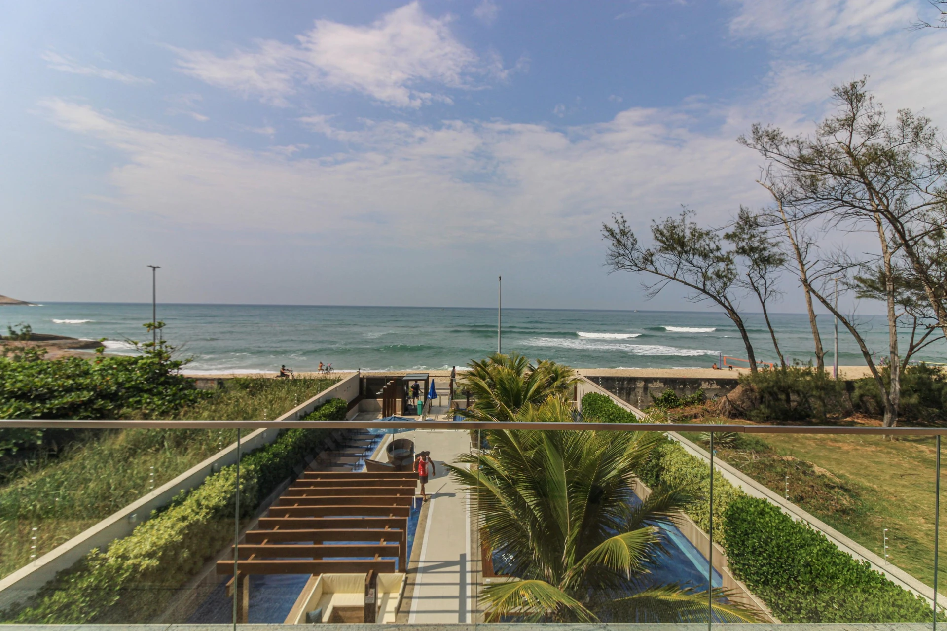 Furnished apartment, 65 m², with a water view