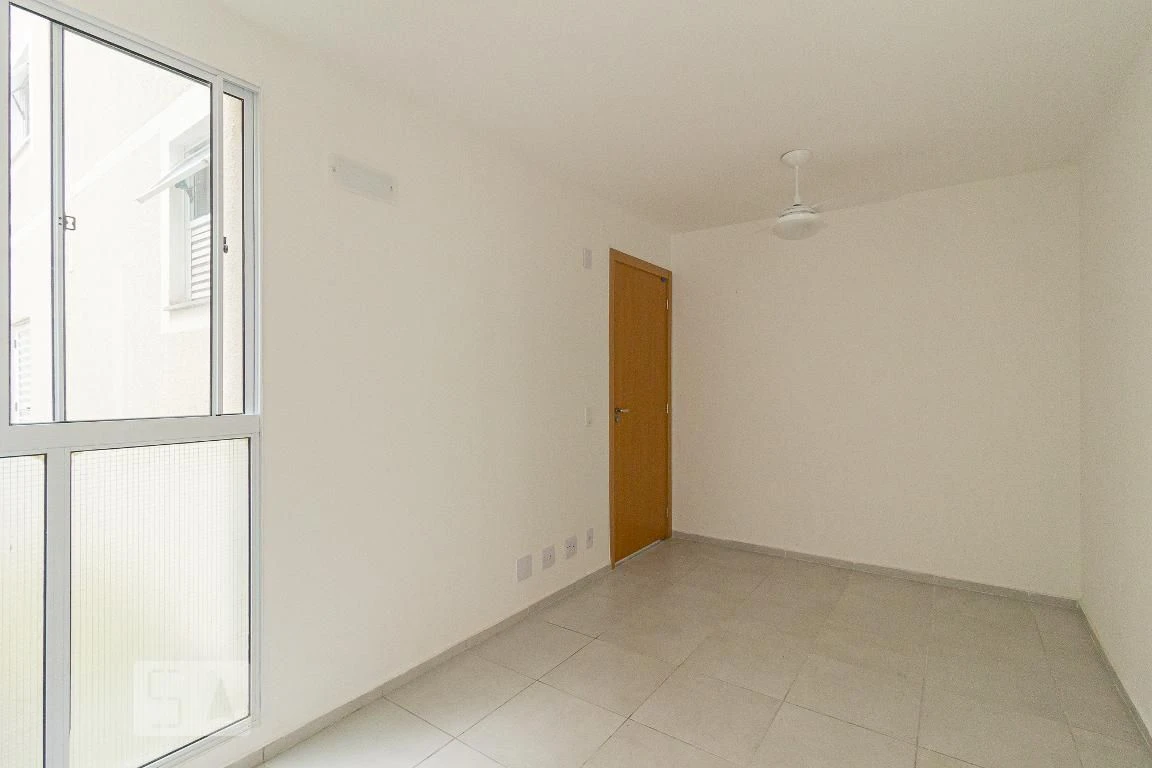 2-bedroom apartment in a building with a pool — photo 5