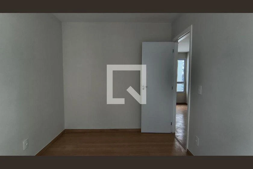 Apartment, 44 m², with wood or laminate floors — photo 7