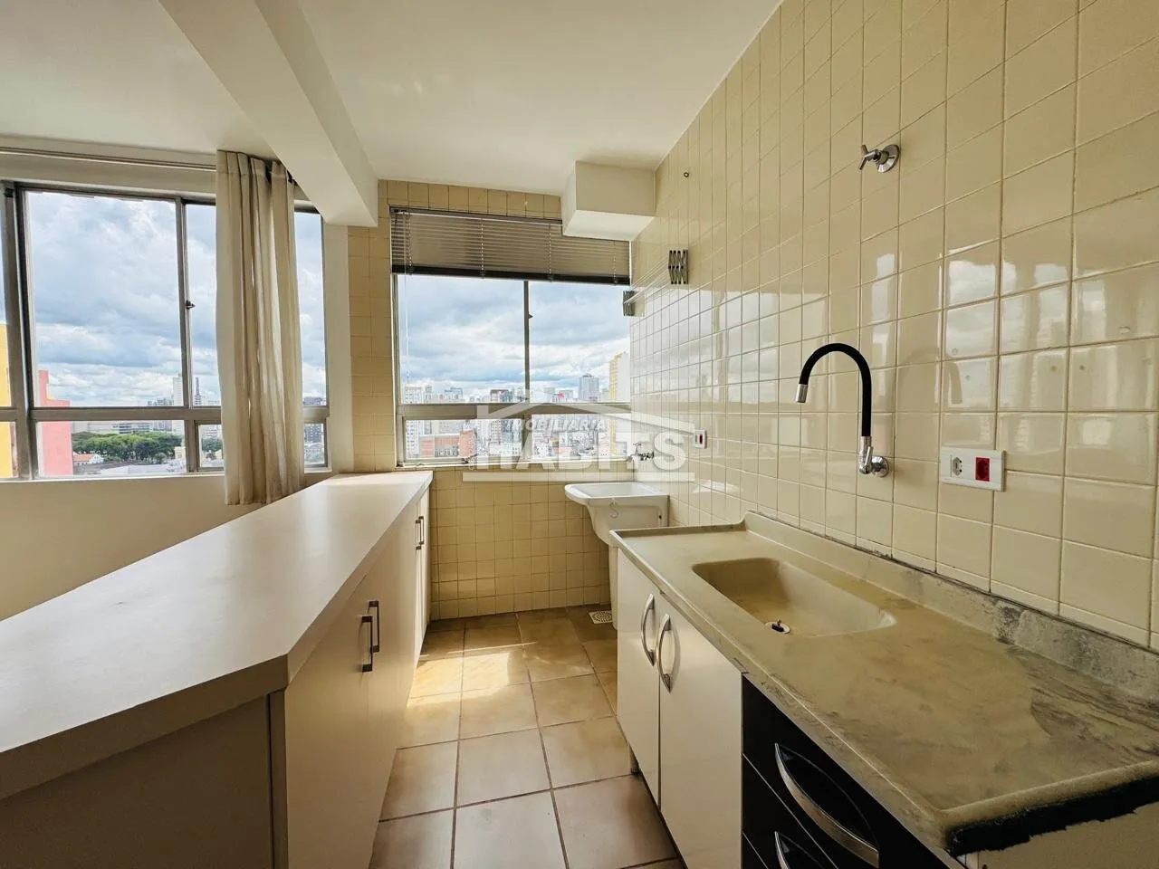Wood or laminate floors in a one-bedroom apartment, 35 m² — photo 2