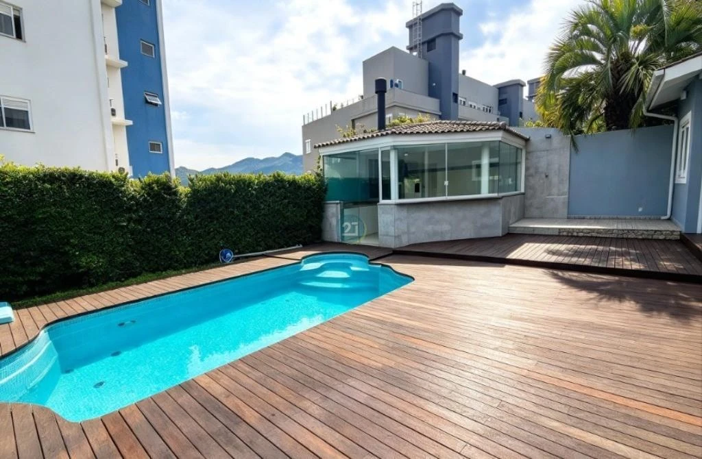 Casa de 4 dormitorios con bañera en Florianópolis — photo 17