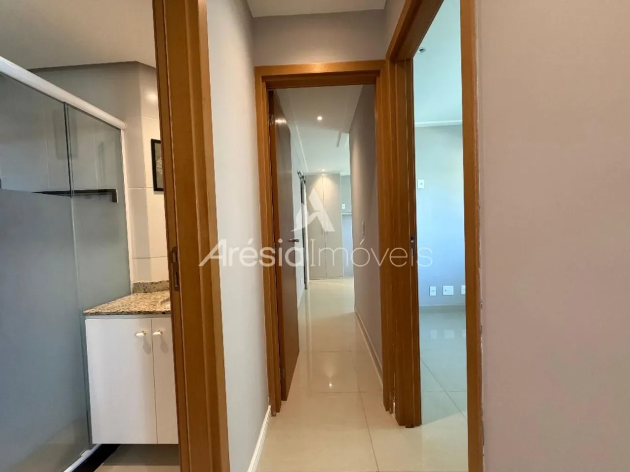 2-bedroom apartment with open-plan gas kitchen — photo 17