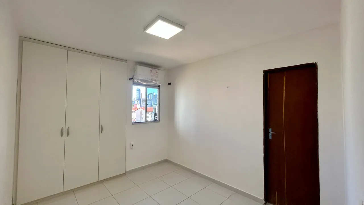 3-bedroom apartment in a building with a pool — photo 12