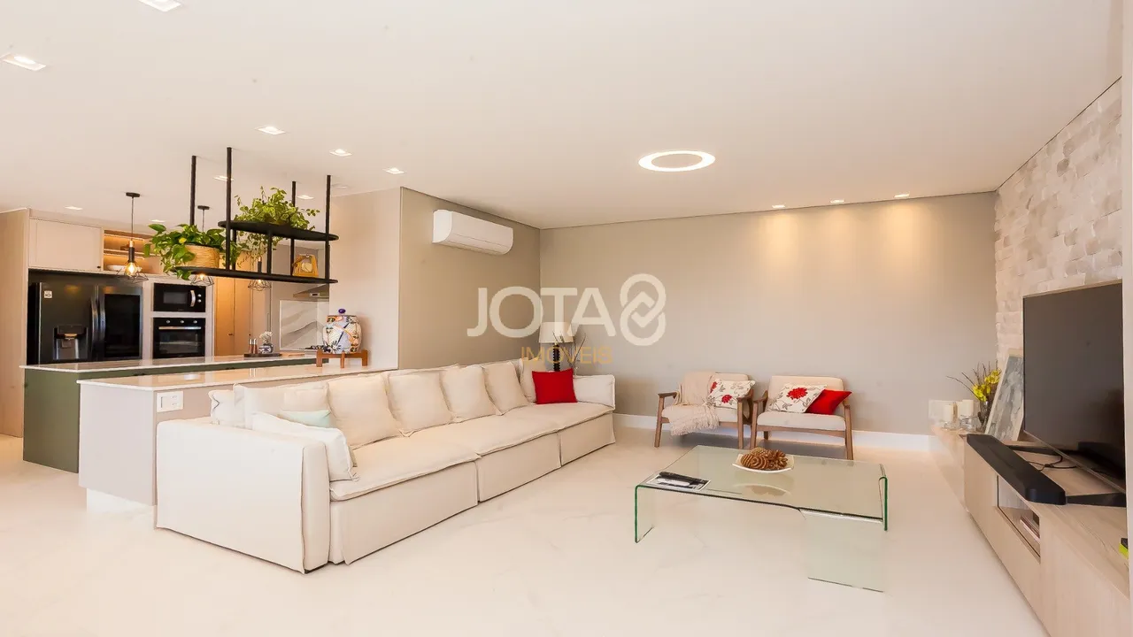Furnished 220 m² apartment with 3 en-suite bedrooms — photo 3