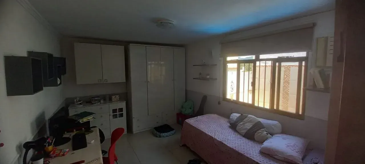 3-bedroom house with a separate kitchen and gas stove — photo 15