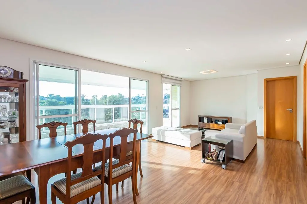 3-bedroom apartment on the 6th floor (top level)