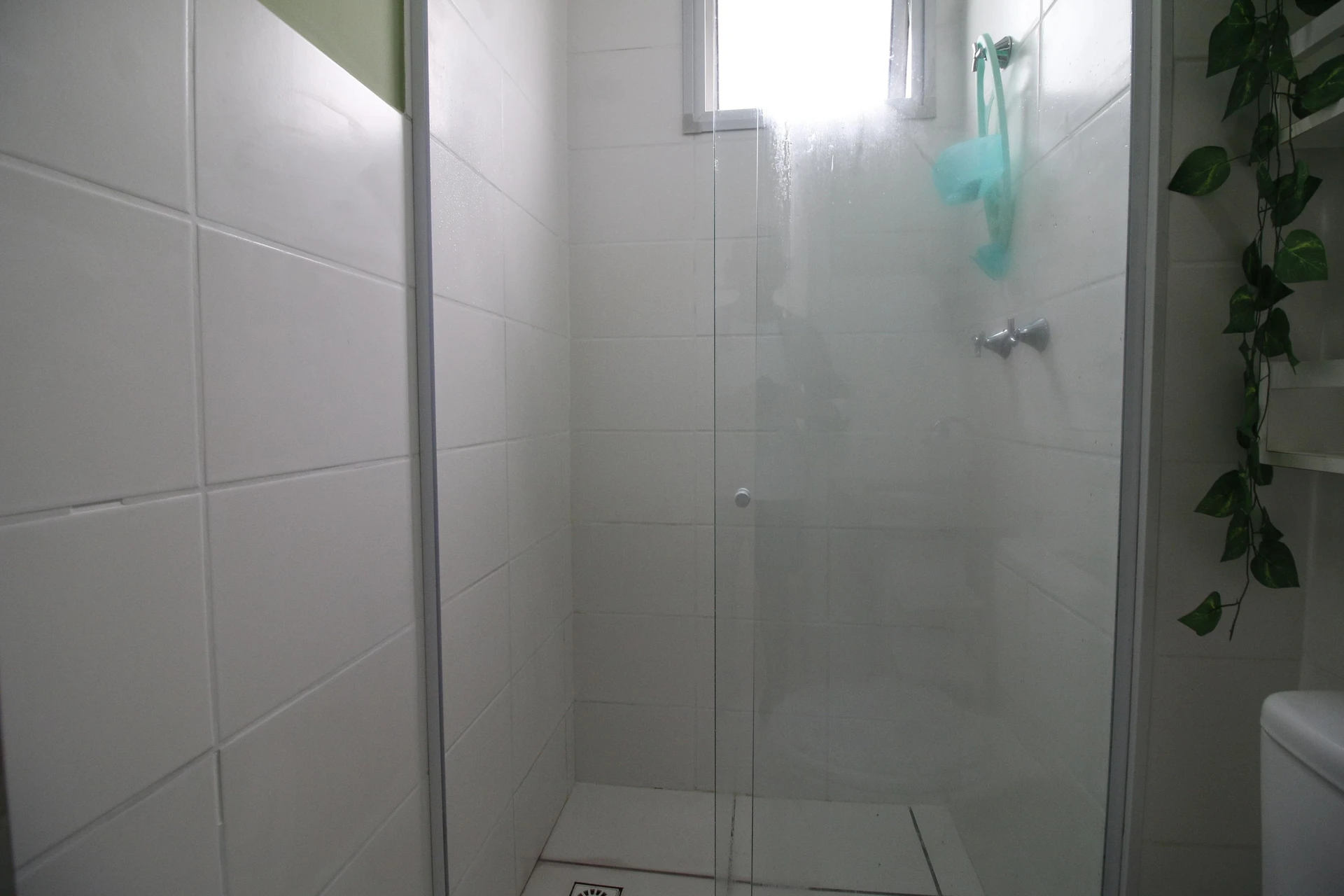 2-bedroom apartment in a building with a gym — photo 5