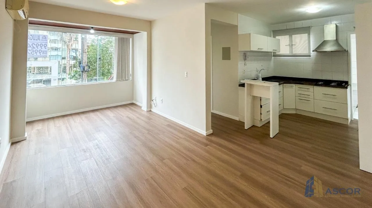 Apartment, 53 m², with wood or laminate floors
