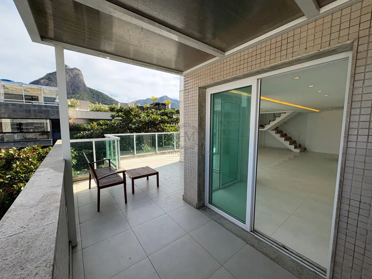 Triplex penthouse with 3 bedrooms and water view — photo 2