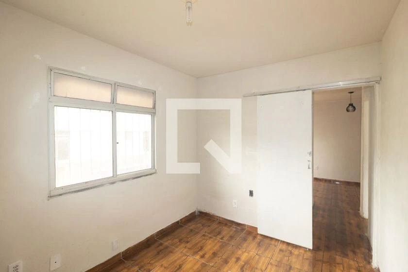 Apartamento de 2 quartos com piso de cerâmica e vaga — photo 21