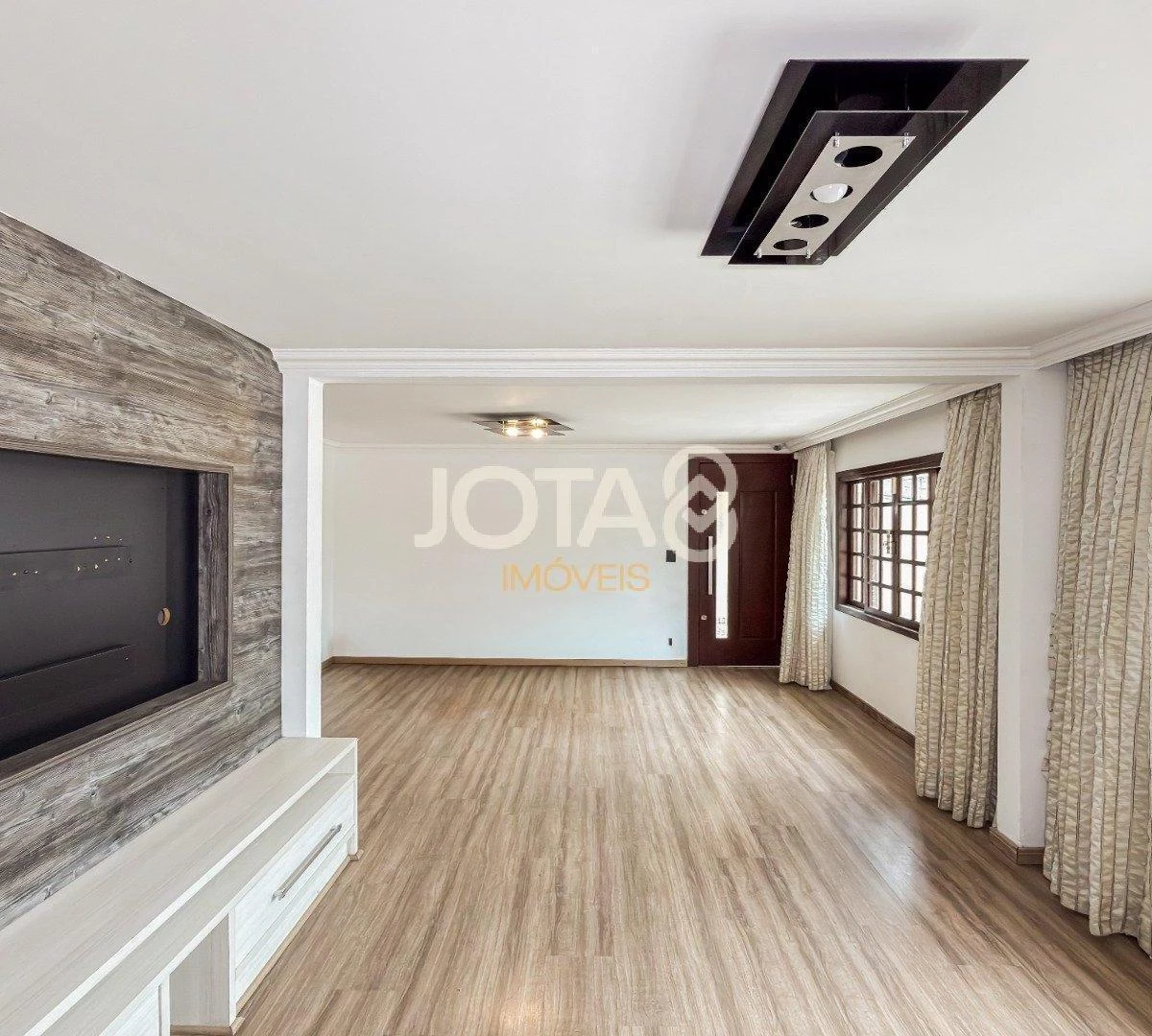 Ванна та 3 спальні: будинок 300 м² — photo 12