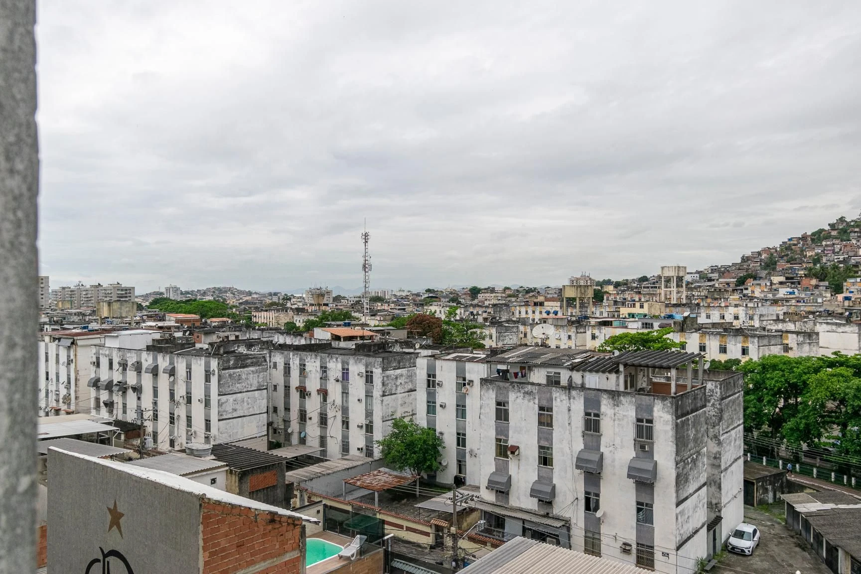 2-bedroom apartment with a mountain view in Rio de Janeiro — photo 7
