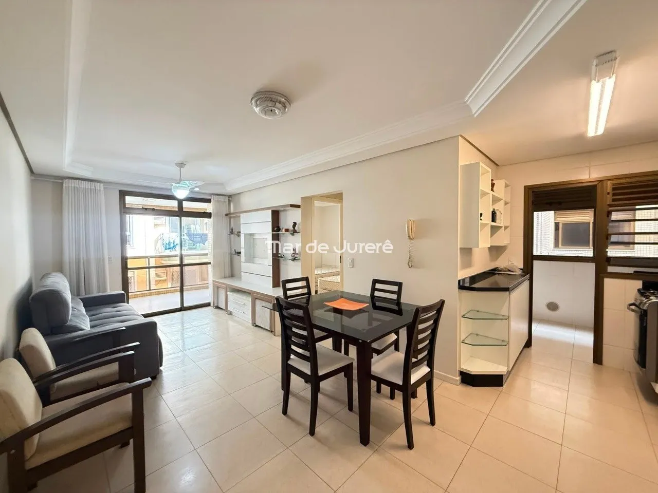 Furnished 78 m² apartment with 2 en-suites and 2 baths