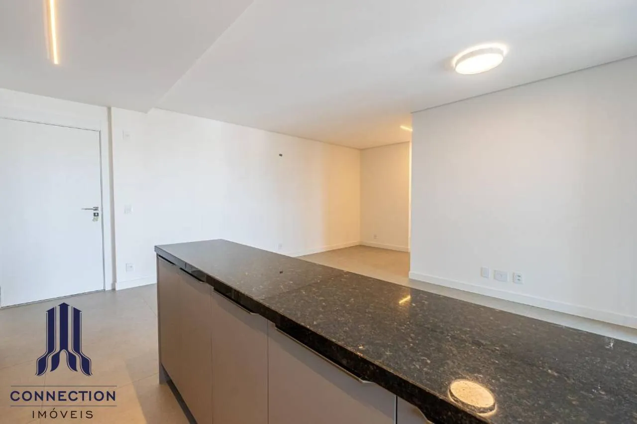 Floor-to-ceiling windows in a 2-bedroom apartment, 83 m² — photo 9