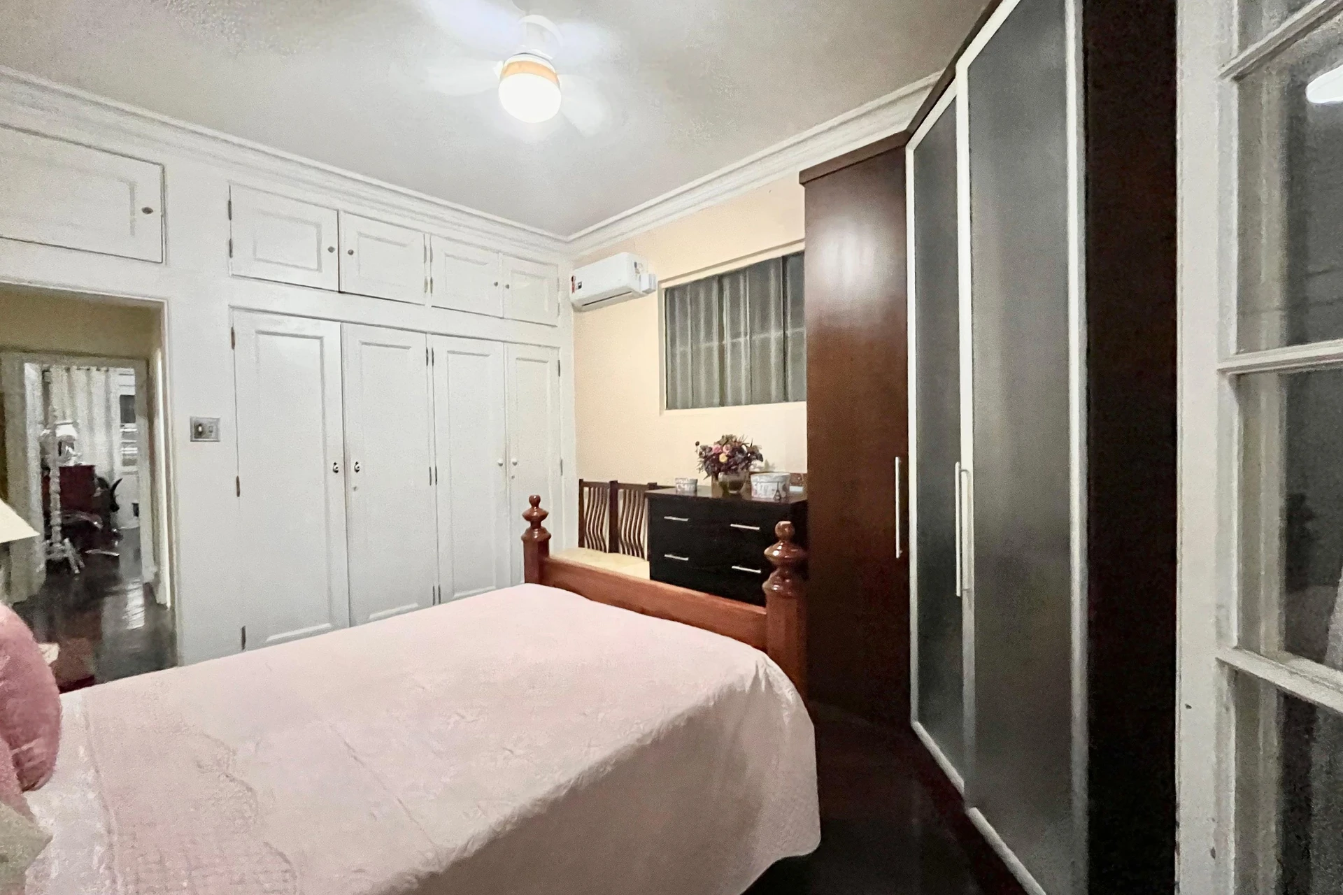 Furnished apartment, 140 m², with a washing machine — photo 26