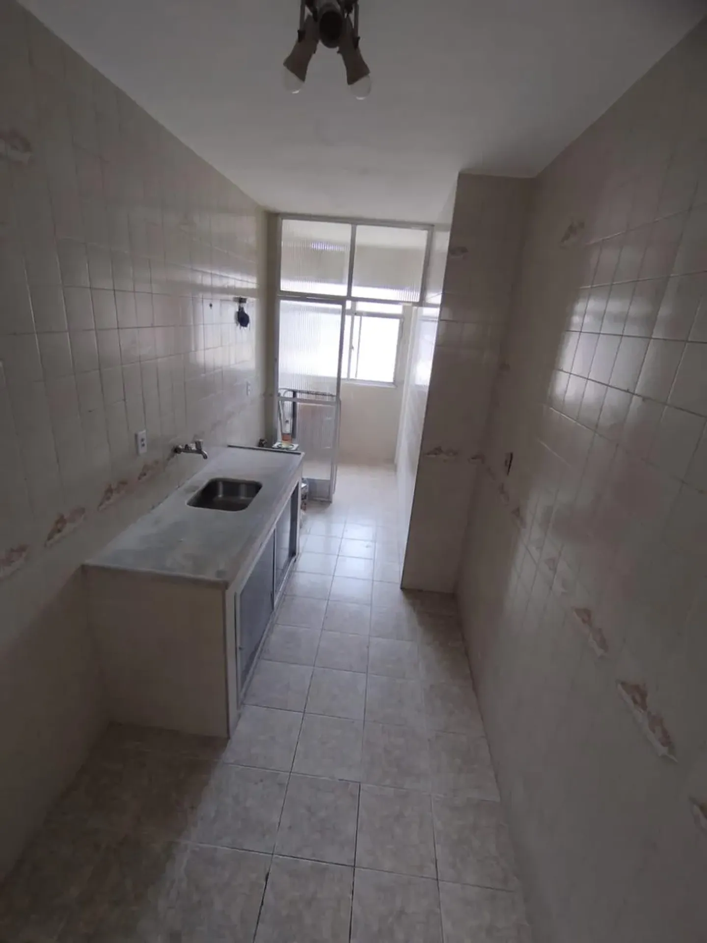 Rental apartment with 2 bedrooms and a private garden — photo 2