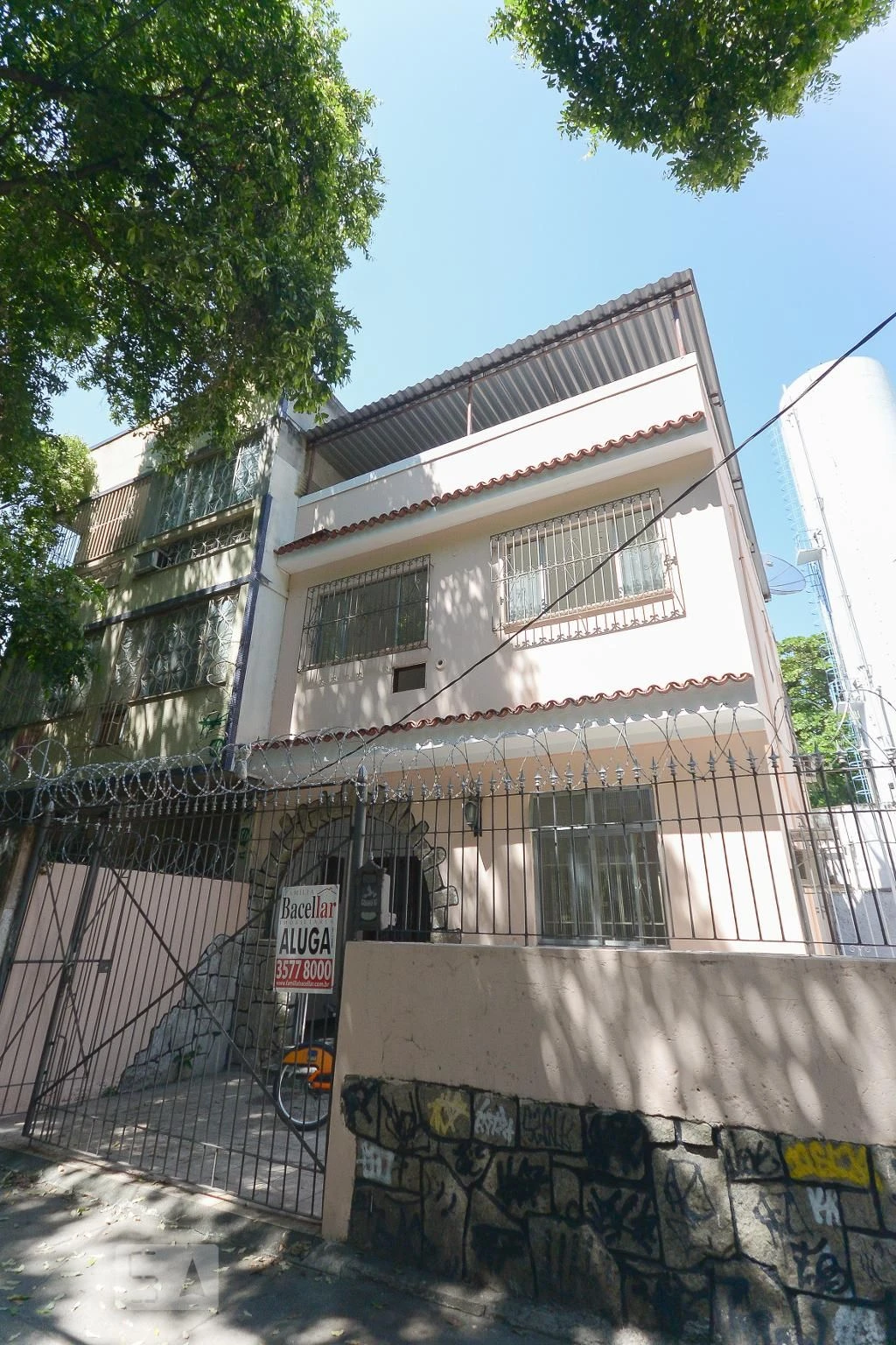 House for rent with 5 bedrooms and 2 bathrooms — photo 64