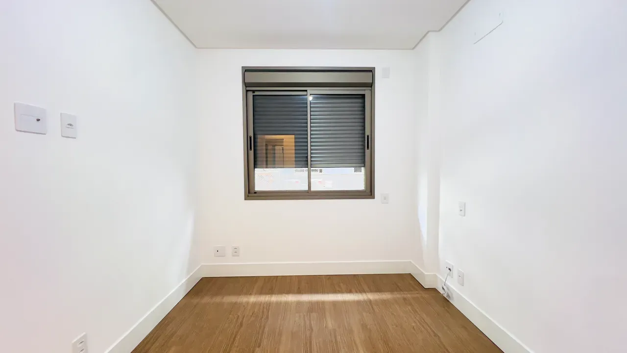 Apartment, 75 m², with floor-to-ceiling windows — photo 4