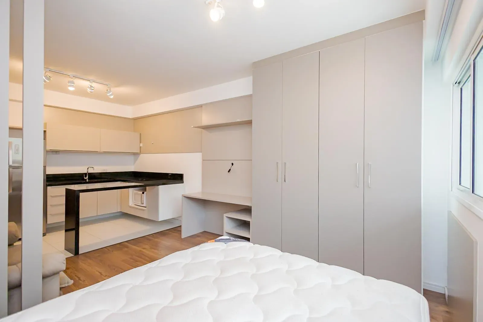 Furnished apartment with 90 m² and 1 bedroom — photo 7