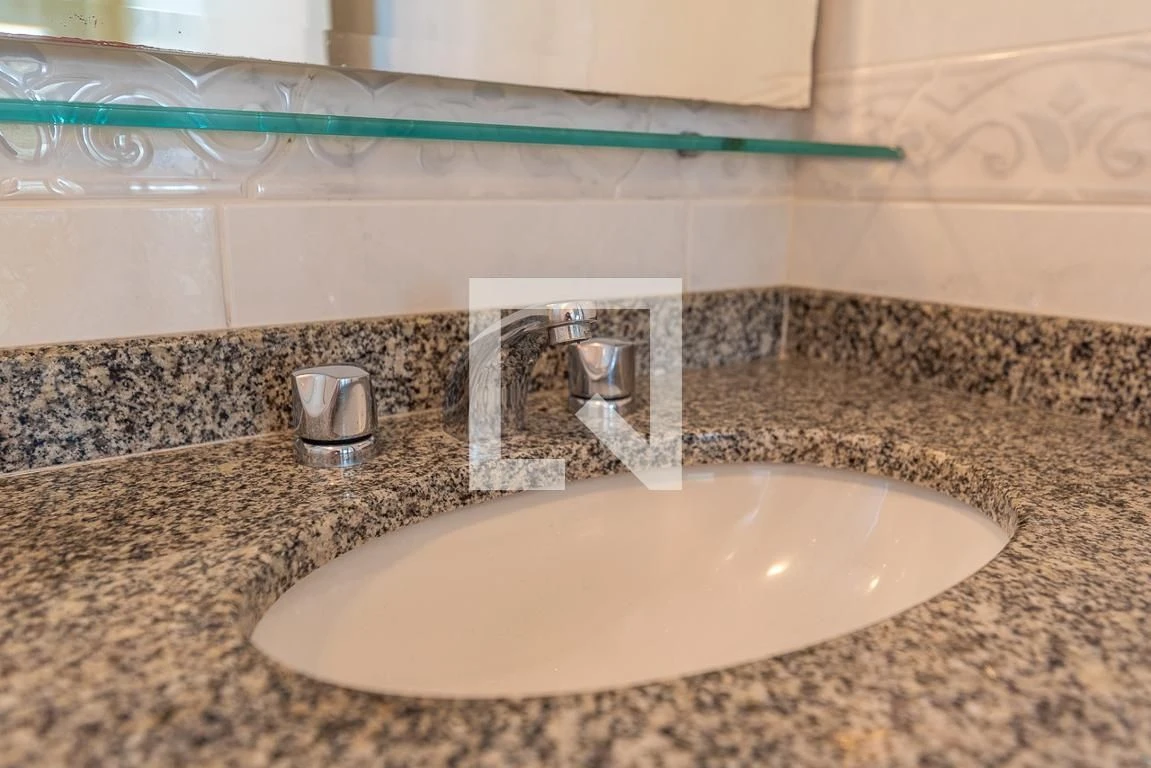Furnished apartment, 130 m², with a jacuzzi — photo 79