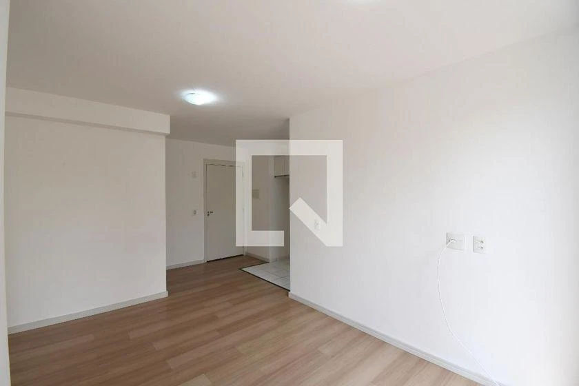 Wood or laminate floors in a 2-bedroom apartment, 86 m² — photo 28