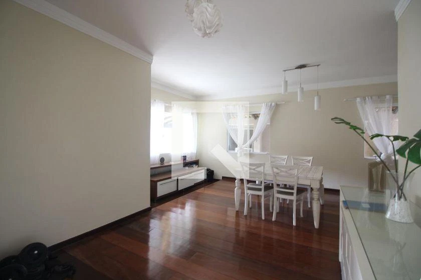 6-bedroom house with 4 en-suite suites and 600 m² — photo 25