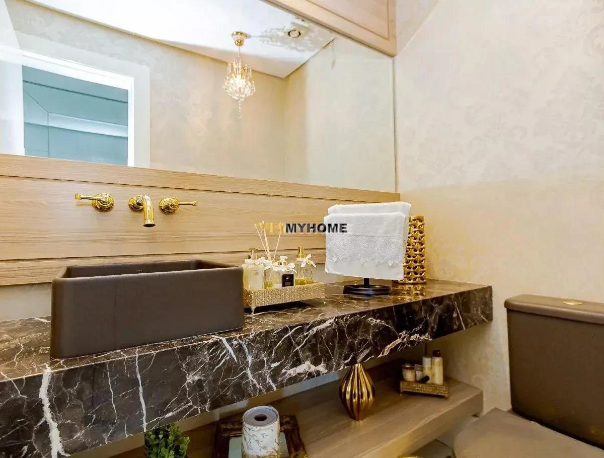 Furnished apartment with 3 en-suite bedrooms and balcony — photo 8