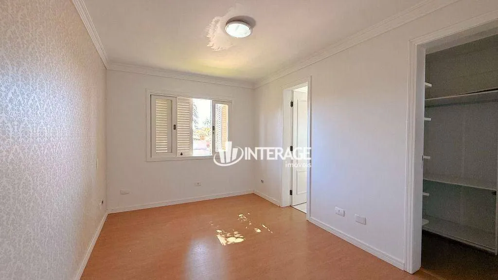 Condo house with private garden and laundry area — photo 38