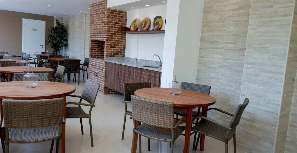 2-bedroom apartment with 1 en-suite bathroom and parking — photo 19