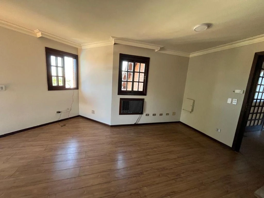 House with 3 en-suite bedrooms and a balcony, 450 m² — photo 21