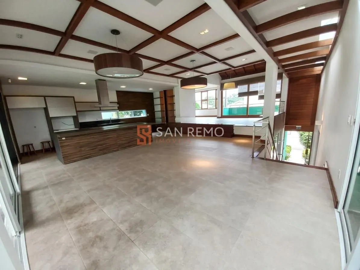5-bedroom house with a bathtub in Florianópolis — photo 5