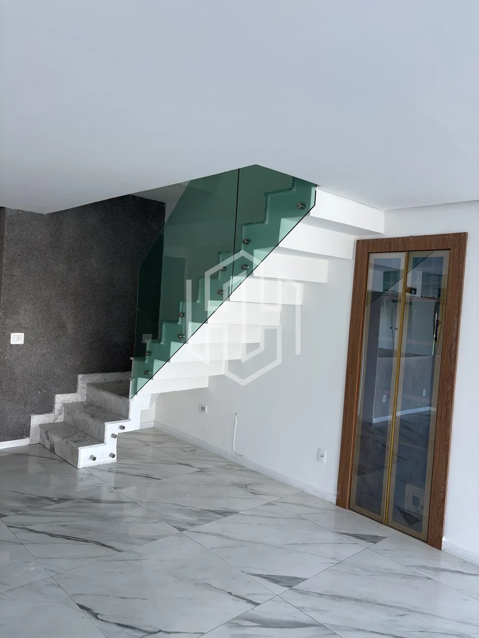 Apartamento sem mobília com 3 dormitórios e cozinha americana — photo 9