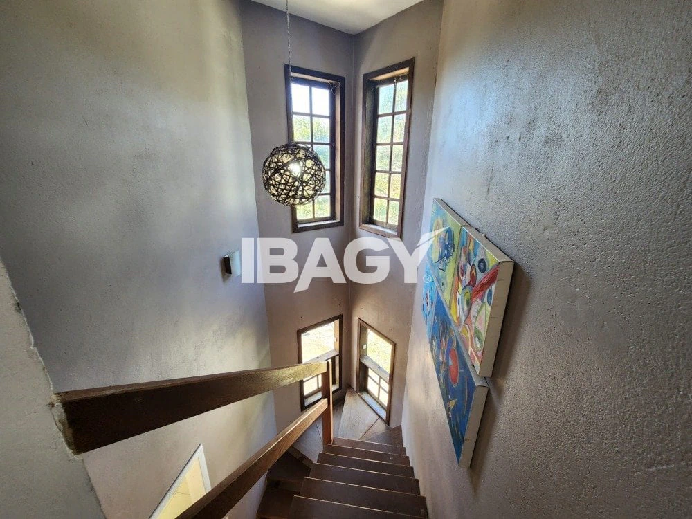 House with 3 bedrooms and a private BBQ area — photo 7