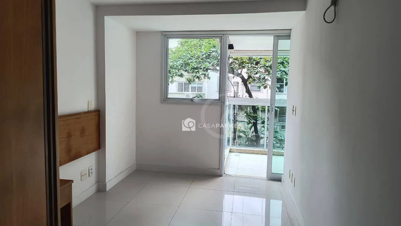 Apartamento de 4 dormitórios com 198 m² e cozinha fechada — photo 15
