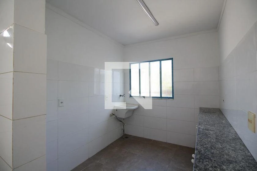 Rental house with 4 bedrooms and 340 m² — photo 36