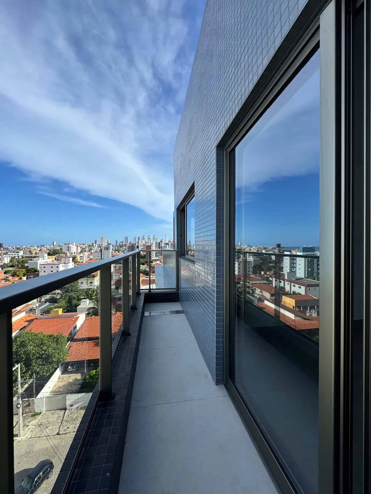 Квартира 145 м² з 4 спальнями-сюїтами та паркуванням — photo 24