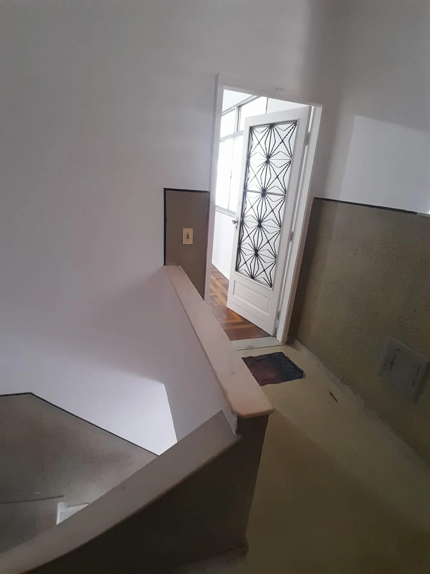 Apartamento de 3 quartos com armários planejados na cozinha — photo 27