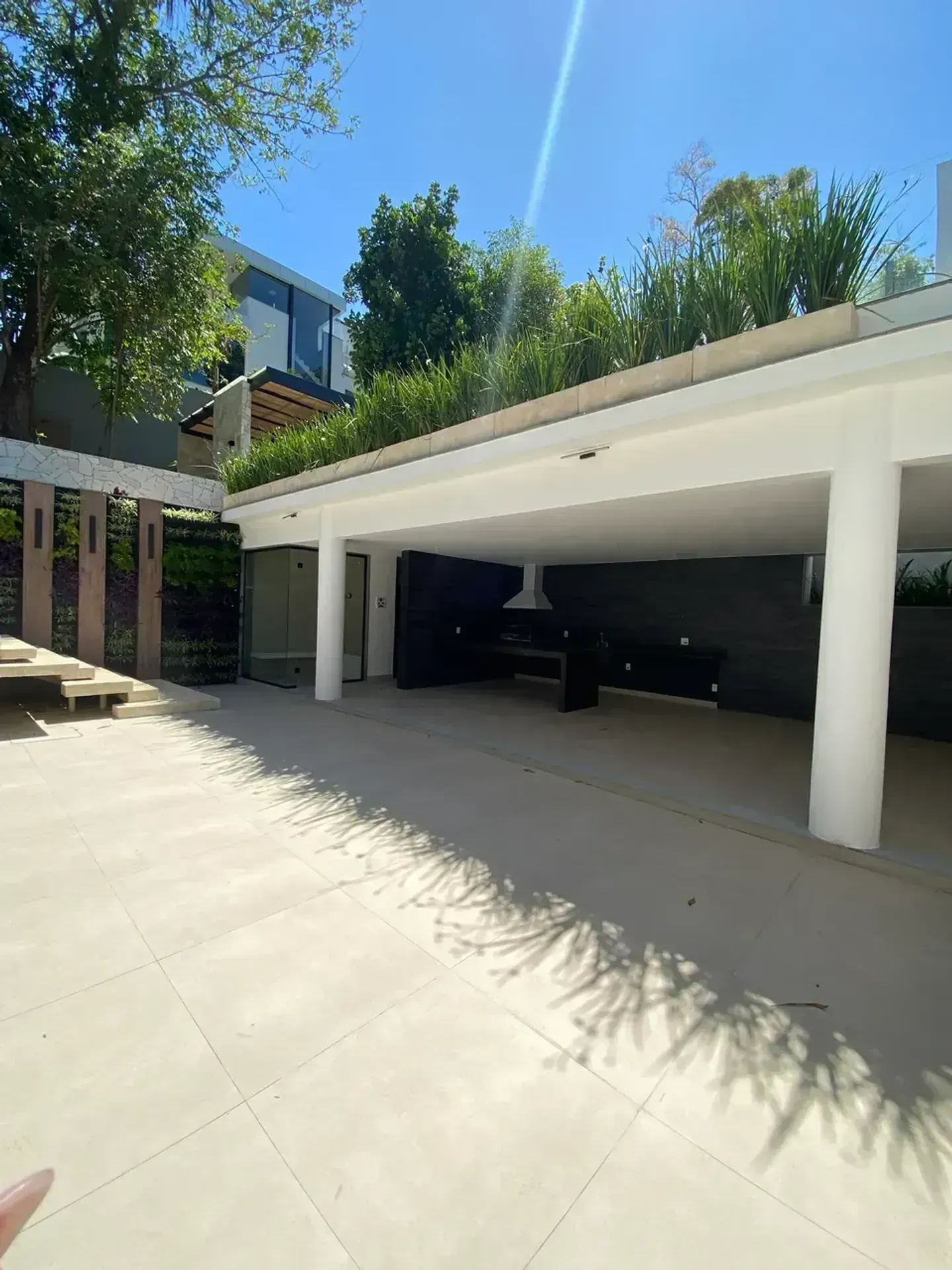 Unfurnished house with 5 bedrooms and 5 bathrooms — photo 29