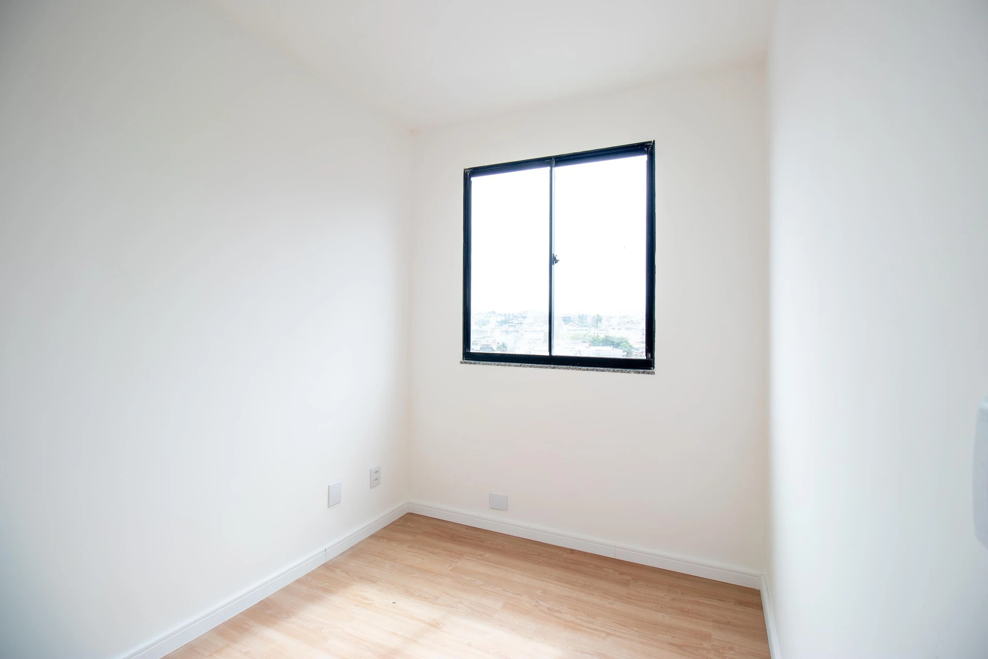 Rental apartment with 2 bedrooms, balcony and private garden — photo 19